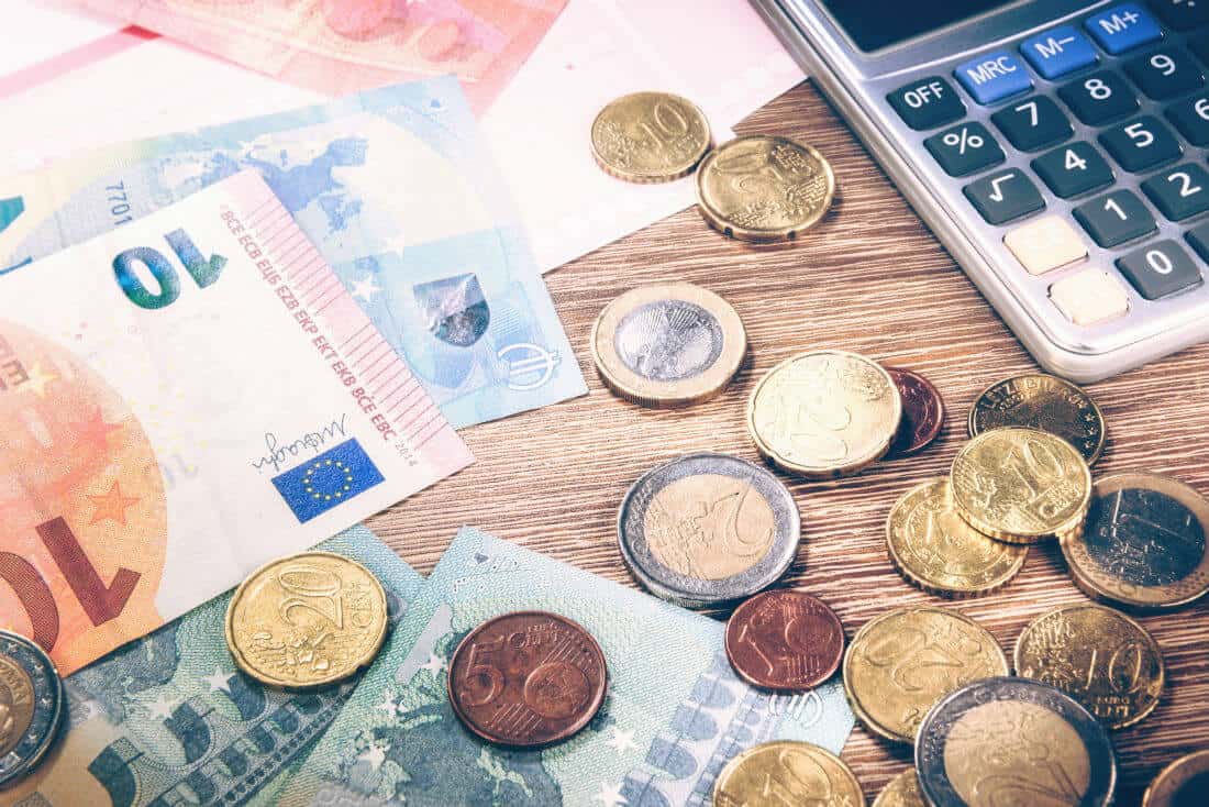 Geld euro's munten en biljetten financieel fit website